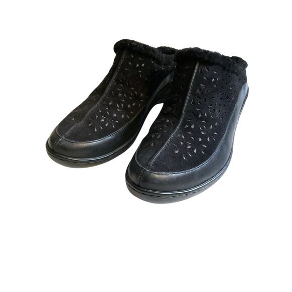 Clarks Black Suede Slip On Mules Shoes Women's Sherpa Lined Sz 7.5 M Comfort - Picture 7 of 12